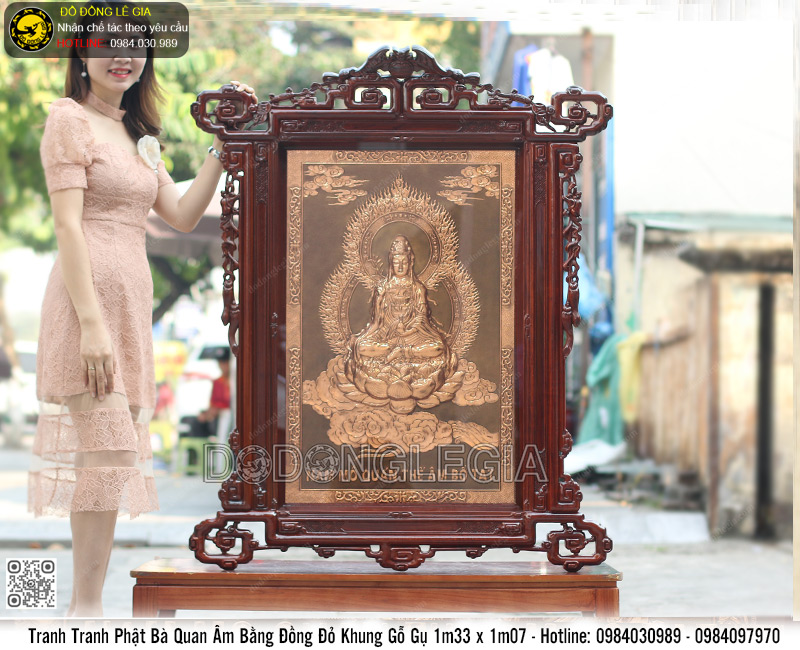 Tranh Phật Bà Quan Âm bằng đồng đỏ khung gỗ gụ 1m33 x 1m07