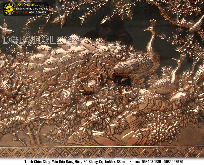 Tranh Chim Công Hoa Mẫu Đơn bằng đồng đỏ khung gỗ gụ 155x88cm