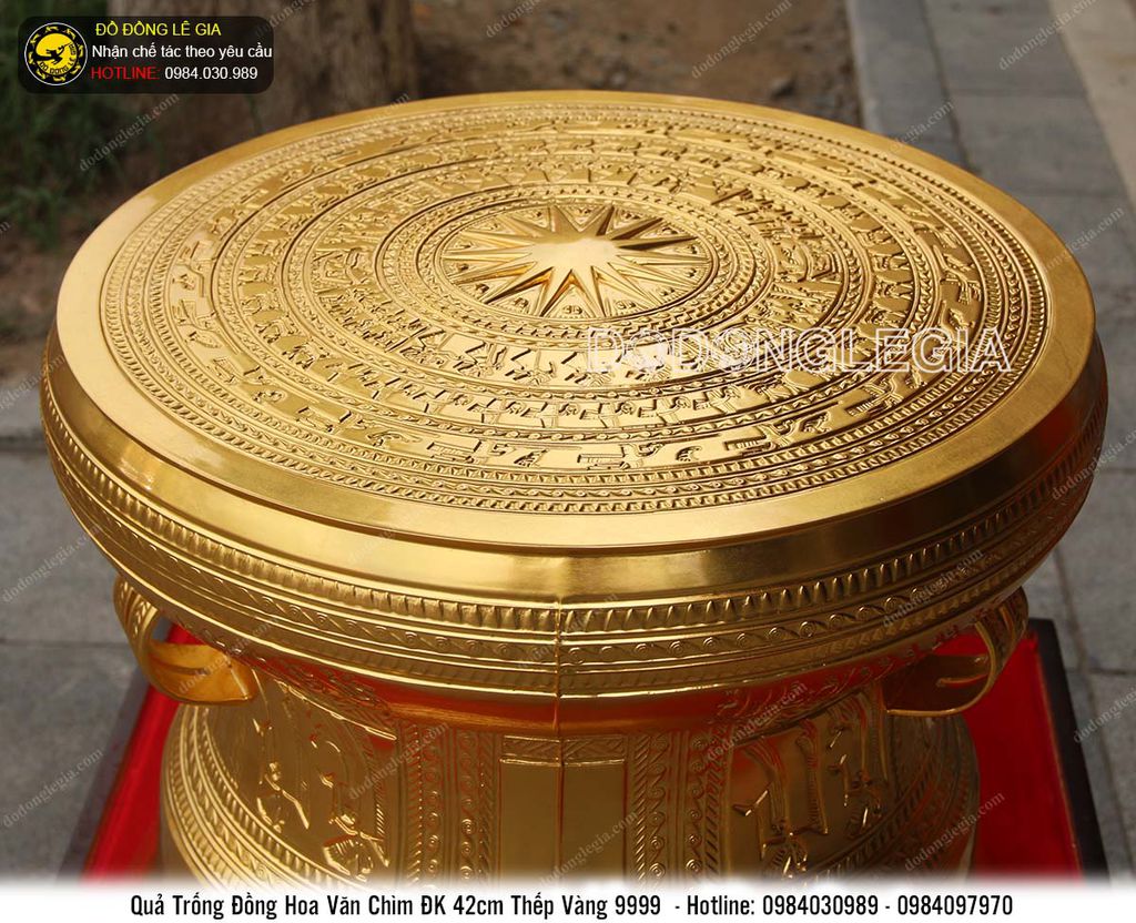 Quả trống hoa văn chìm thếp vàng 9999 theo đặt hàng của khách Thanh Hoá
